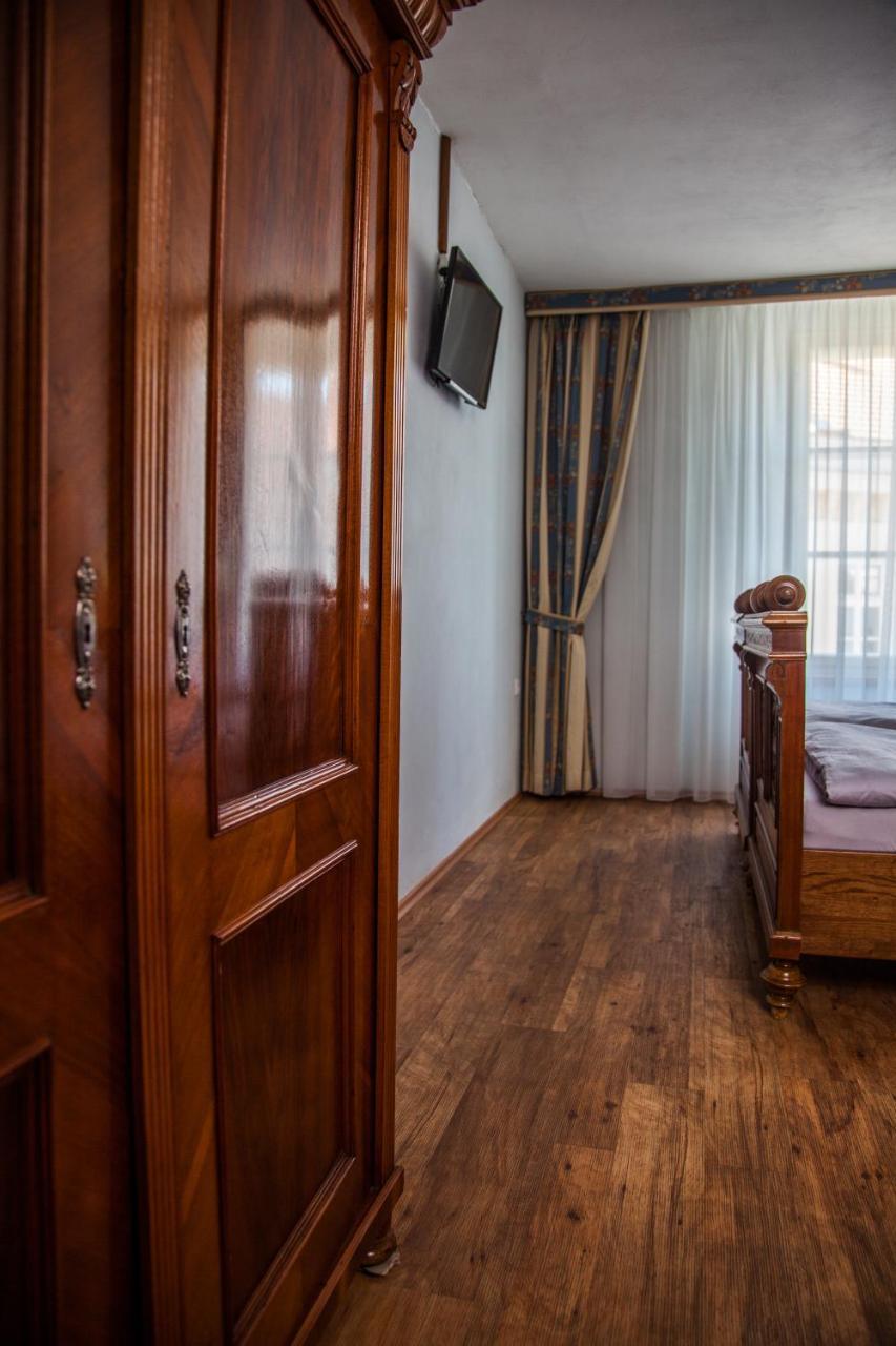 Althansky Palac Зноймо Экстерьер фото